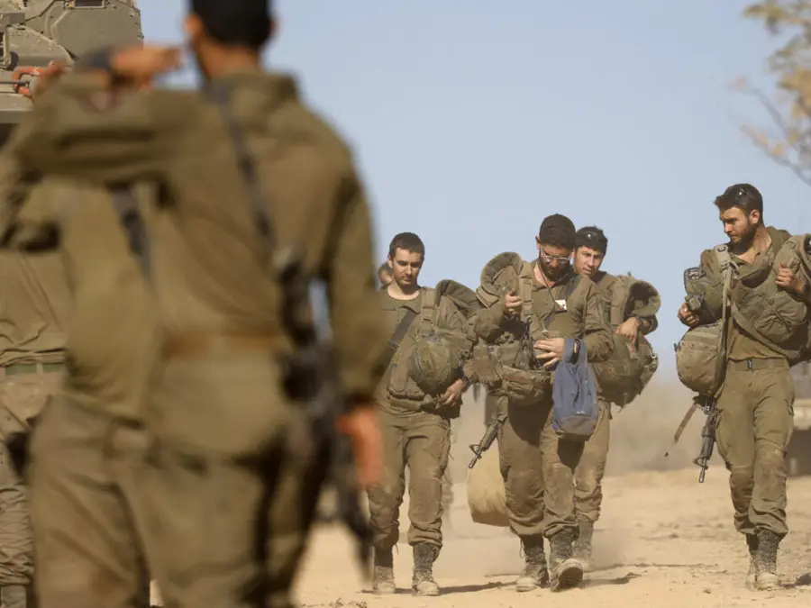 IDF troops remain in five locations as withdrawal deadline lapses, Lebanon says will consider it 'occupation'