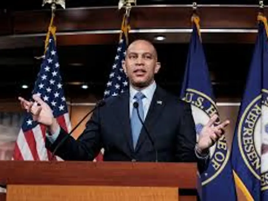 US tax turmoil: SALT deduction cap sparks deep Republican Rift as Jeffries slams “Phony” reform