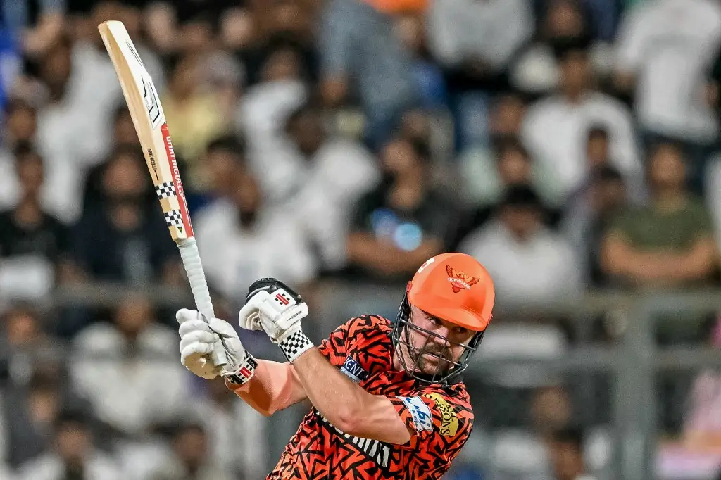 6. Travis Head (SRH, 21 balls)