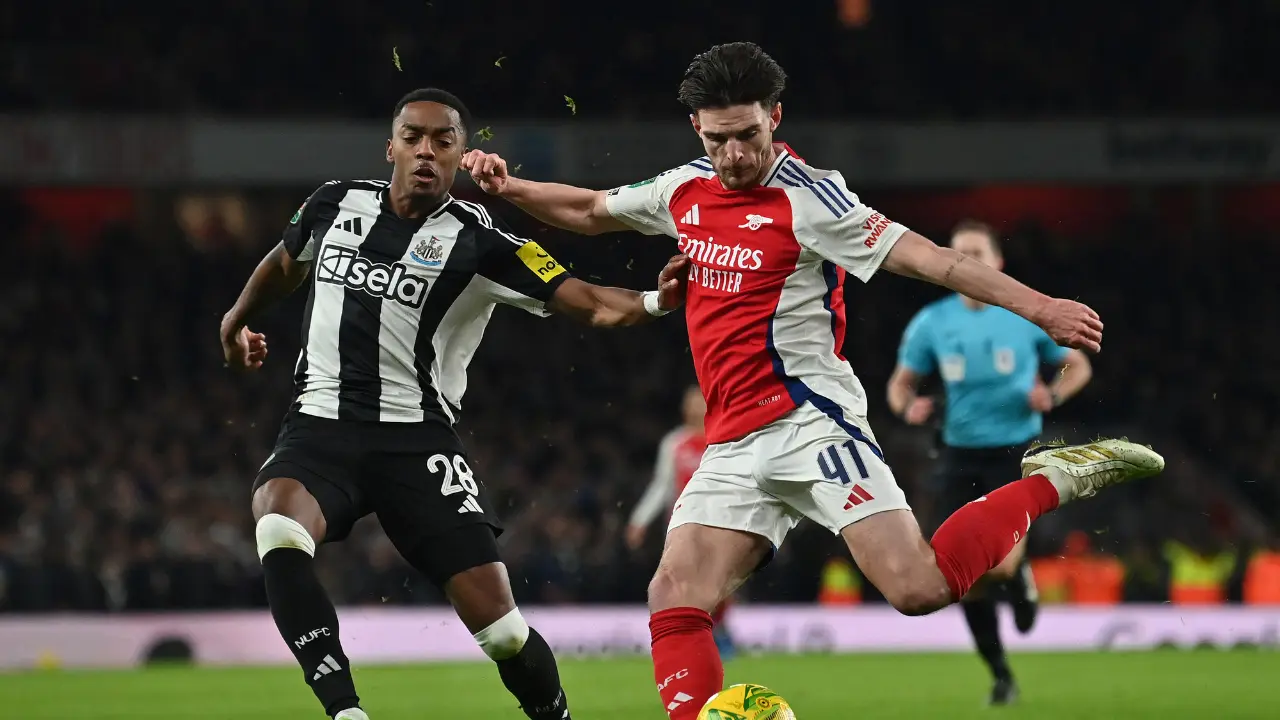 League Cup: Newcastle win at Arsenal to put one foot in final League Cup: Newcastle win at Arsenal to put one foot in final