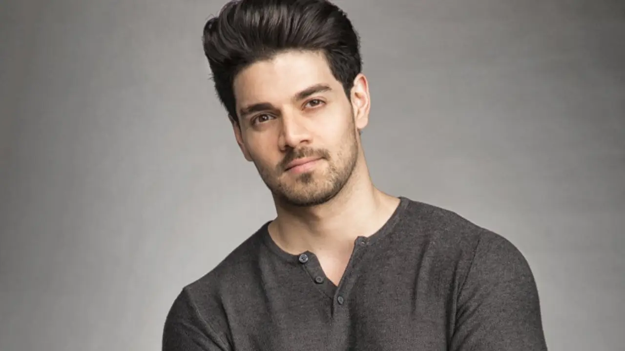 Actor Sooraj Pancholi suffers burns on film set, undergoing treatment Actor Sooraj Pancholi suffers burns on film set, undergoing treatment