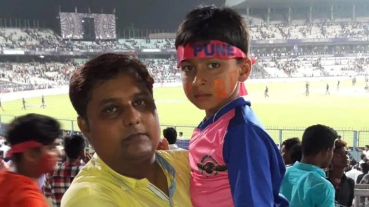 IPL 2025: Sanjiv Goenka shares photo of 6-year-old Vaibhav Suryavanshi cheering for his ex-IPL team-Picture goes viral IPL 2025: Sanjiv Goenka shares photo of 6-year-old Vaibhav Suryavanshi cheering for his ex-IPL team-Picture goes viral