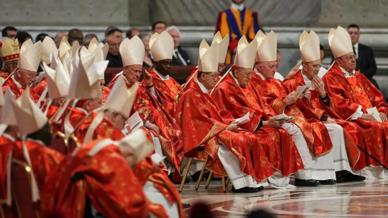 Pope conclave begins: Cardinals gather for final mass before selecting Pope Francis' successor Pope conclave begins: Cardinals gather for final mass before selecting Pope Francis' successor
