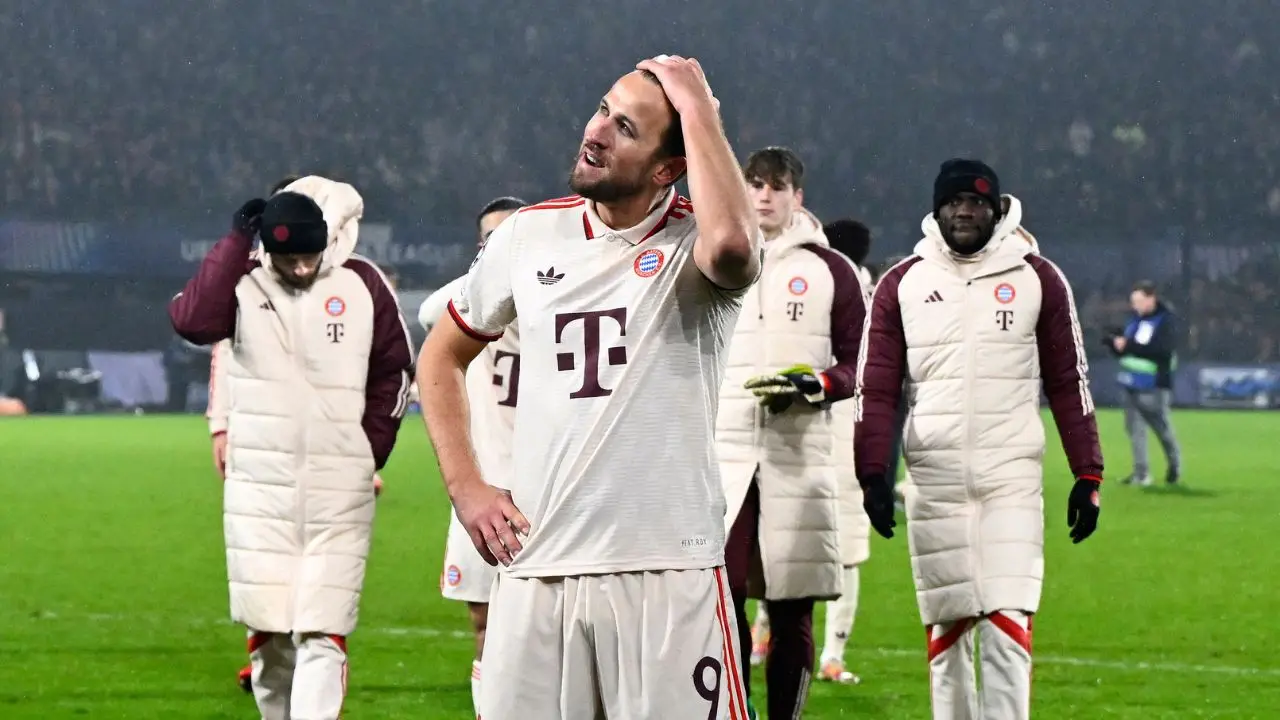Bayern Munich suffer shock defeat to Feyenoord in Champions League
