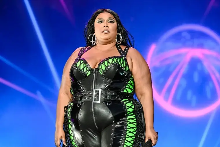 Who's that hottie? Lizzo shares weight loss transformative pics