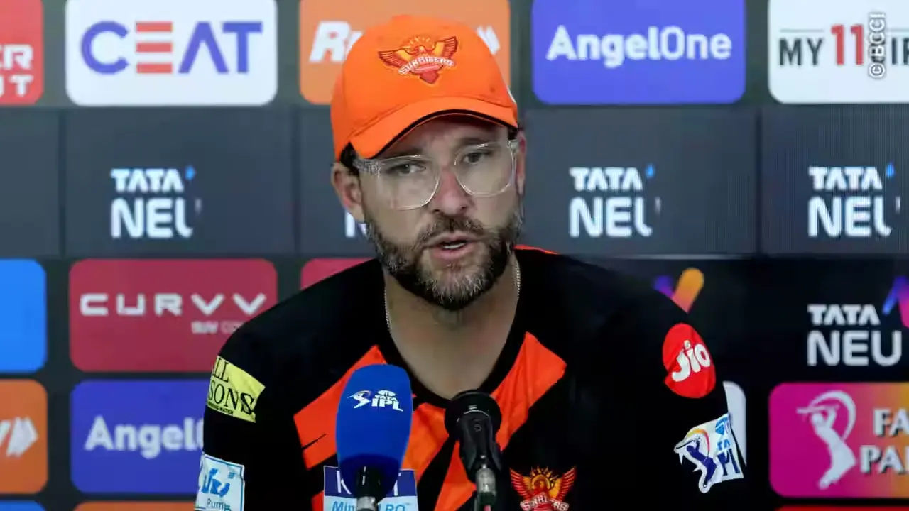 IPL 2025: 'Wish they checked bats when I was bowling', says SRH head coach Daniel Vettori IPL 2025: 'Wish they checked bats when I was bowling', says SRH head coach Daniel Vettori