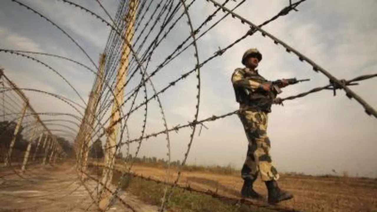 Pakistan Ranger detained by BSF from international border in Rajasthan Pakistan Ranger detained by BSF from international border in Rajasthan