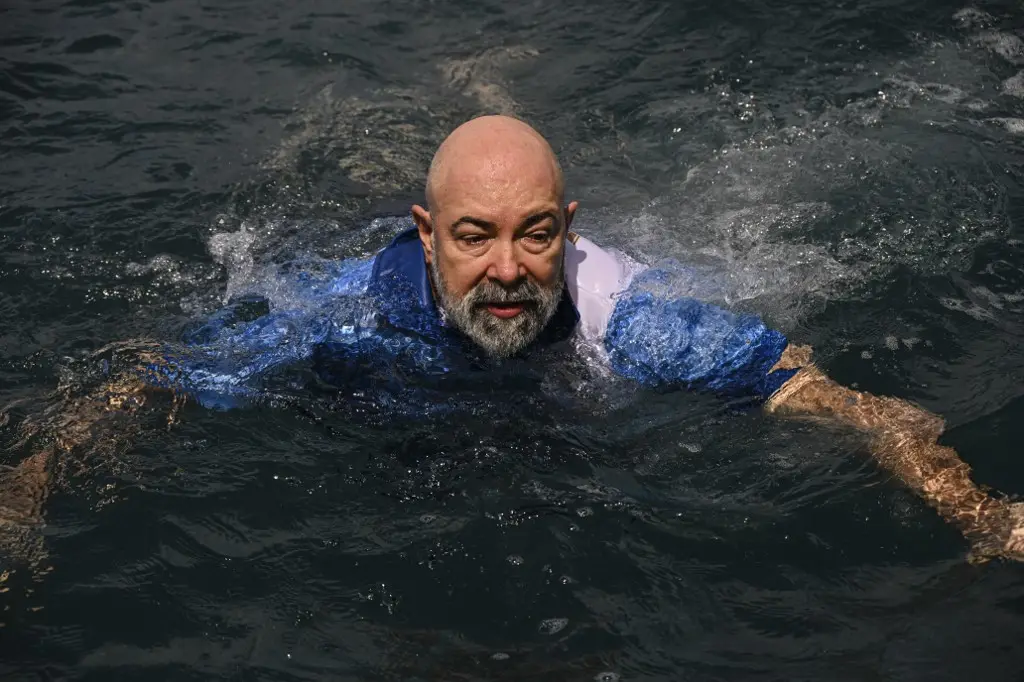 German engineer sets world record for living 120 days underwater German engineer sets world record for living 120 days underwater