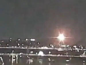 VIDEO | White House says passenger jet collided midair with helicopter over Washington