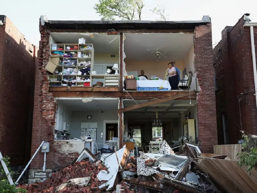 21 killed, dozens injured as storms, tornadoes hit Missouri and Kentucky