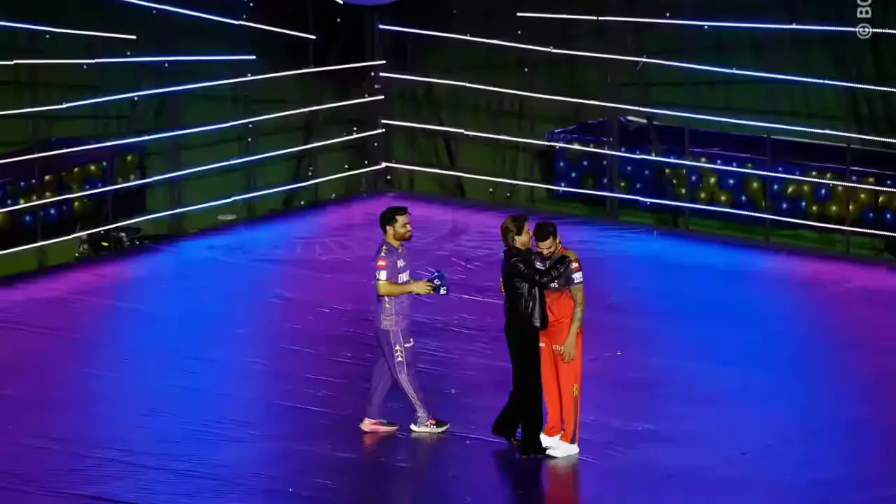 IPL 2025: Did Rinku Singh snub Virat Kohli? Handshake controversy sparks debate in opener- WATCH IPL 2025: Did Rinku Singh snub Virat Kohli? Handshake controversy sparks debate in opener- WATCH