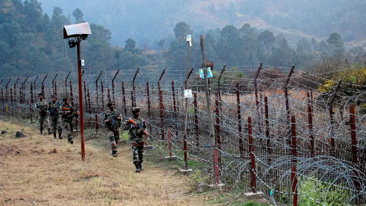 'Need to maintain peace along the borders': India, Pakistan hold flag meeting along LoC in J&K's Poonch 'Need to maintain peace along the borders': India, Pakistan hold flag meeting along LoC in J&K's Poonch