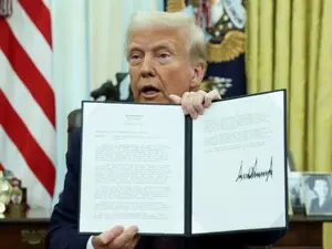 Trump signs executive orders to promote cryptocurrencies, ban creation of ‘digital dollar’