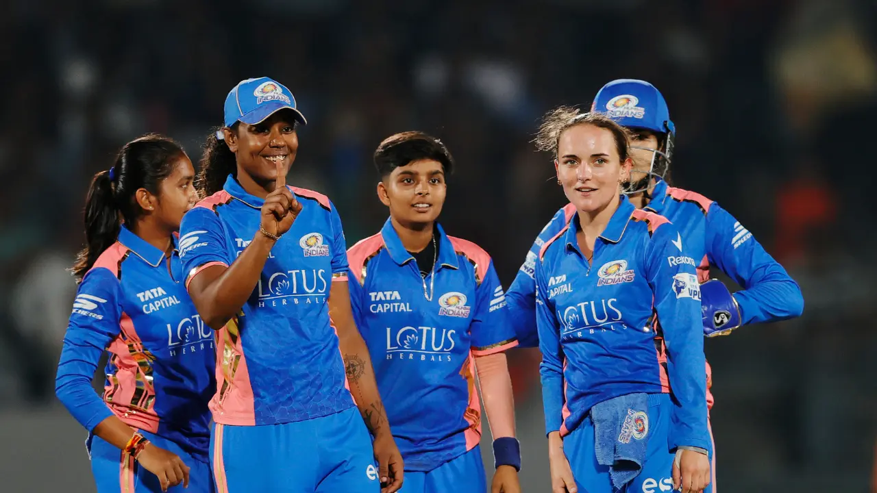 WPL 2025: Clinical MI-W trounce GG-W by five wickets WPL 2025: Clinical MI-W trounce GG-W by five wickets