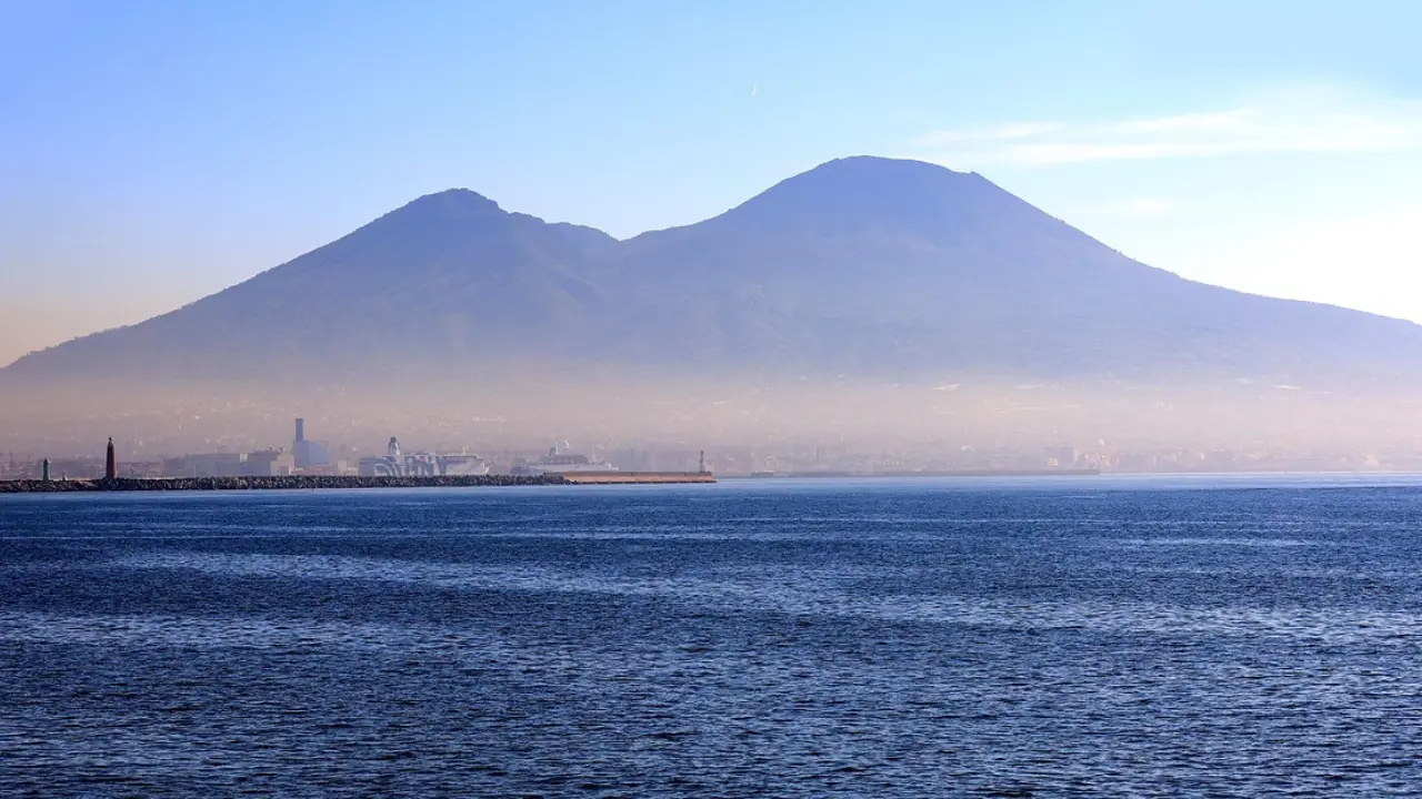 Researchers reveal how Mount Vesuvius eruption turned man's brain into glass Researchers reveal how Mount Vesuvius eruption turned man's brain into glass