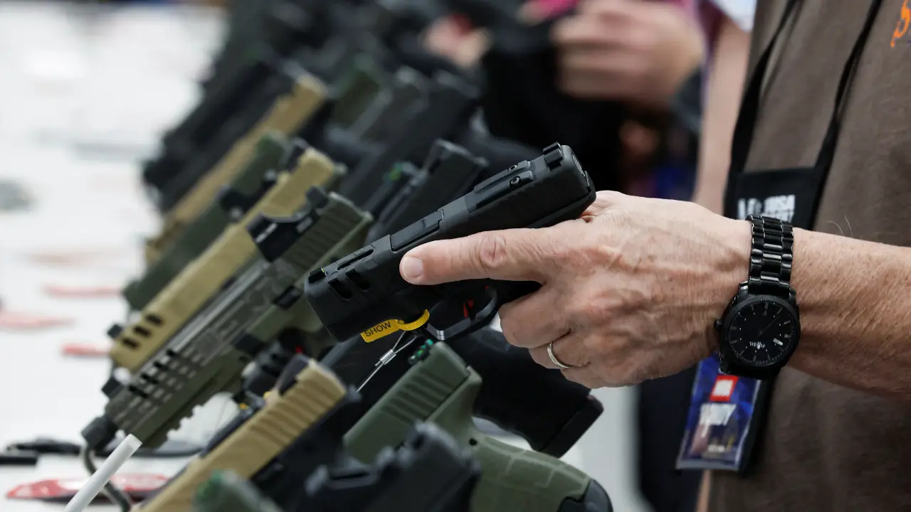 US Gun Epidemic: Court overturns 'unconstitutional' handgun ban for under-21s, despite rising shootings by youth US Gun Epidemic: Court overturns 'unconstitutional' handgun ban for under-21s, despite rising shootings by youth