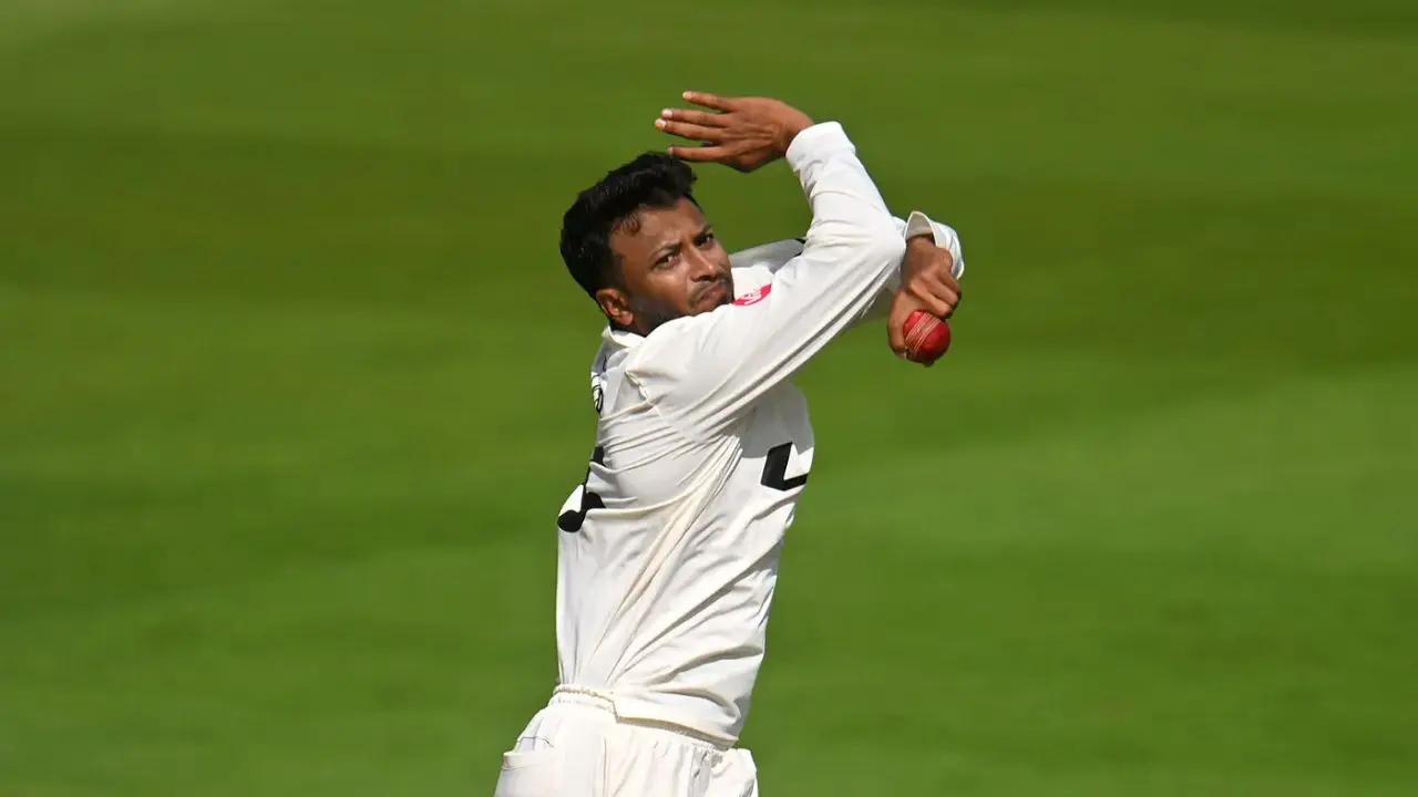 ECB clears Bangladesh's Shakib Al Hasan of illegal bowling action ECB clears Bangladesh's Shakib Al Hasan of illegal bowling action