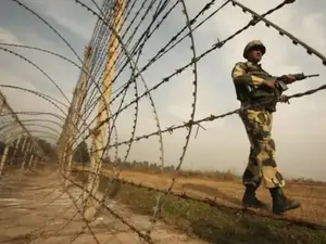 Pakistani national apprehended by Indian Army at LoC