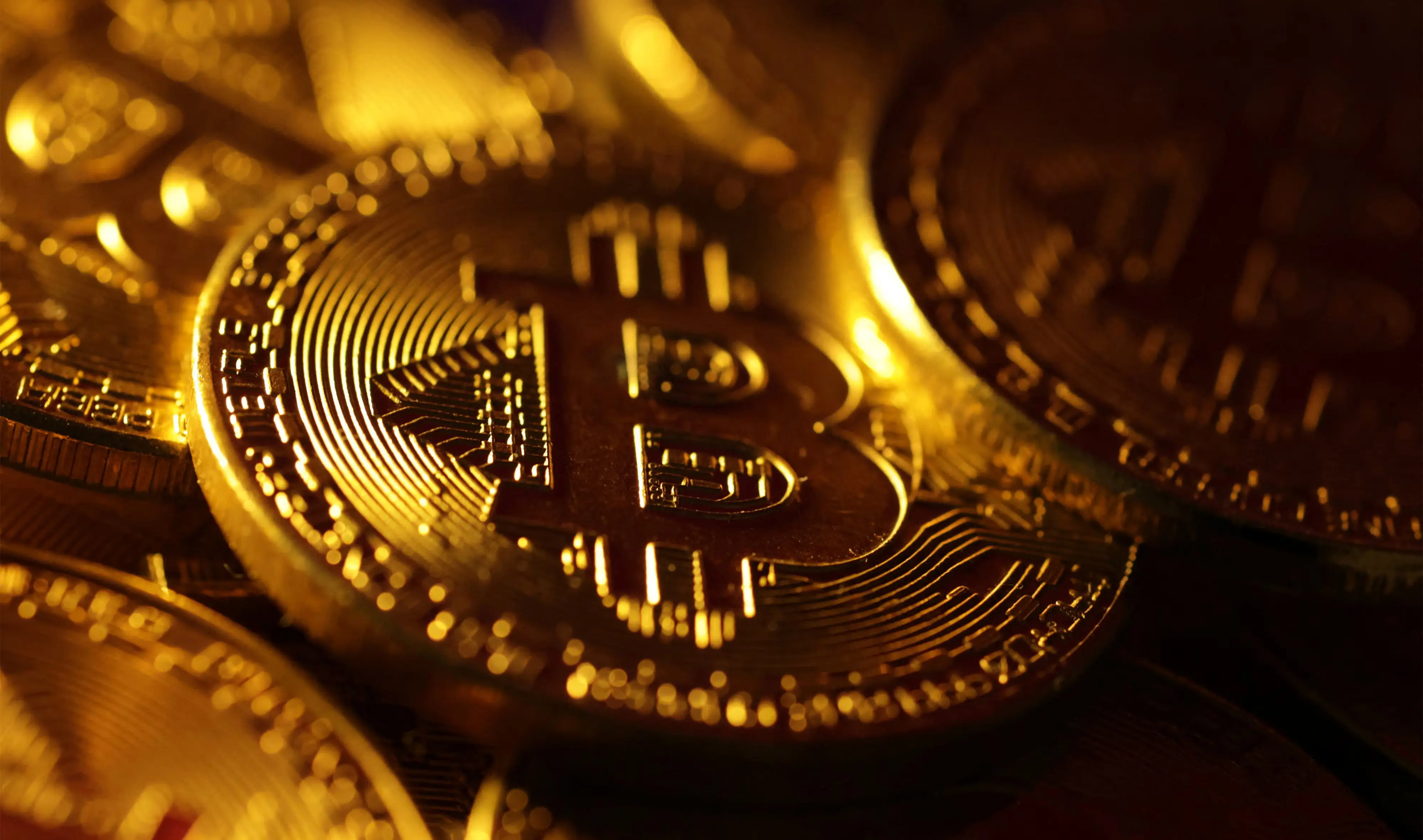 Is Bitcoin going to crash? Technical analyst predicts upto 22% downside in Q1, 2025 Is Bitcoin going to crash? Technical analyst predicts upto 22% downside in Q1, 2025