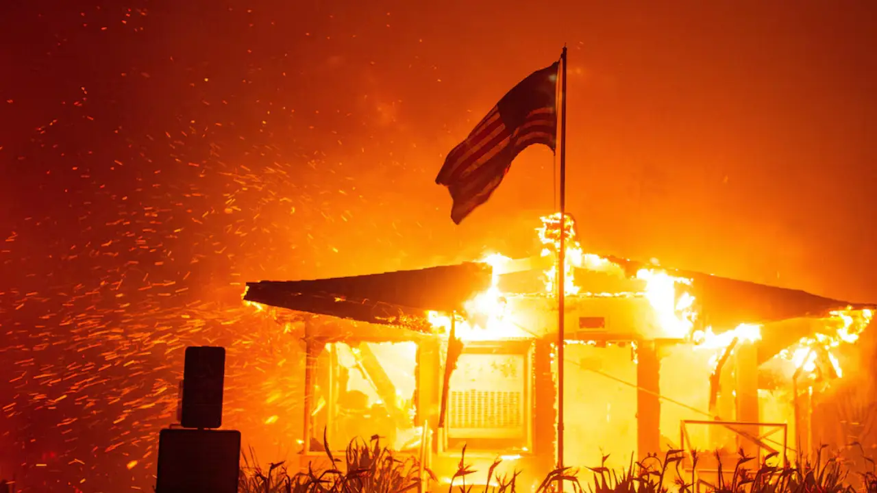 Los Angeles faces 'extreme fire danger' amid high winds forecast, over 6mn people under critical threat Los Angeles faces 'extreme fire danger' amid high winds forecast, over 6mn people under critical threat