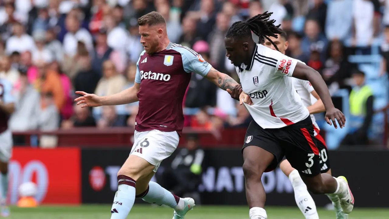 Premier League: Aston Villa boost top five bid, Southampton beaten at Leicester Premier League: Aston Villa boost top five bid, Southampton beaten at Leicester