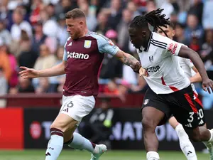 Premier League: Aston Villa boost top five bid, Southampton beaten at Leicester