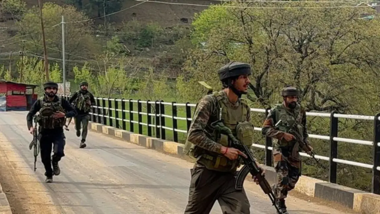 LeT terrorist eliminated in Bandipora encounter, two security forces personnel injured