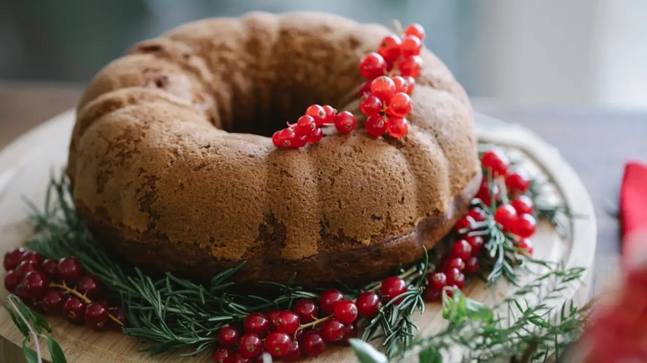 Brazilian woman arrested for feeding arsenic-laced Christmas cake to kin Brazilian woman arrested for feeding arsenic-laced Christmas cake to kin