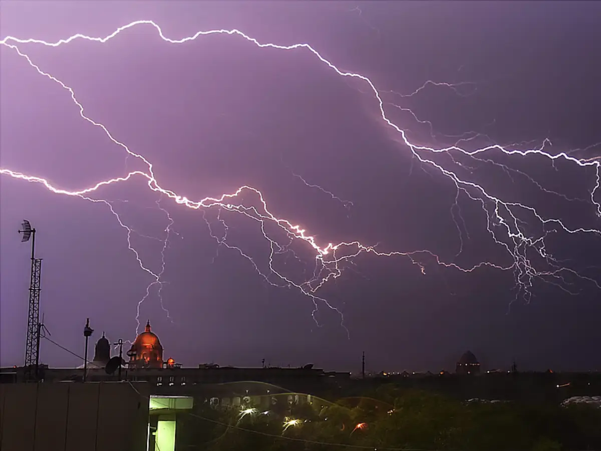 Red alert for rain, thunderstorm issued in Delhi-NCR for next 2-3 hours: Here's what IMD advised