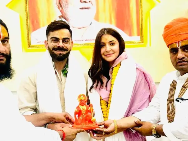 WATCH: Virat Kohli, Anushka Sharma visit Ram Mandir, Hanuman Garhi temple in Ayodhya Dham WATCH: Virat Kohli, Anushka Sharma visit Ram Mandir, Hanuman Garhi temple in Ayodhya Dham