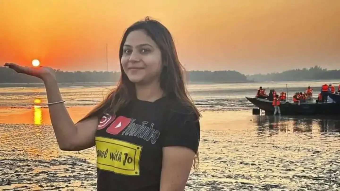Jyoti Malhotra's new video with gunmen in Pakistan surfaces Jyoti Malhotra's new video with gunmen in Pakistan surfaces