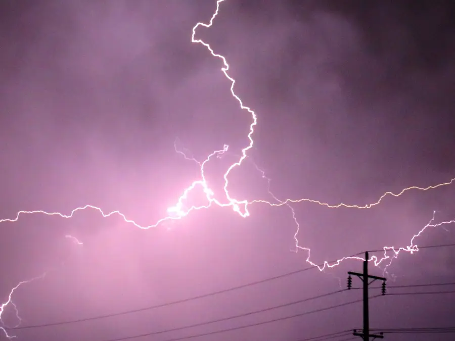 Screeching sound blasts Los Angeles, followed by a strange rattling. What was it?