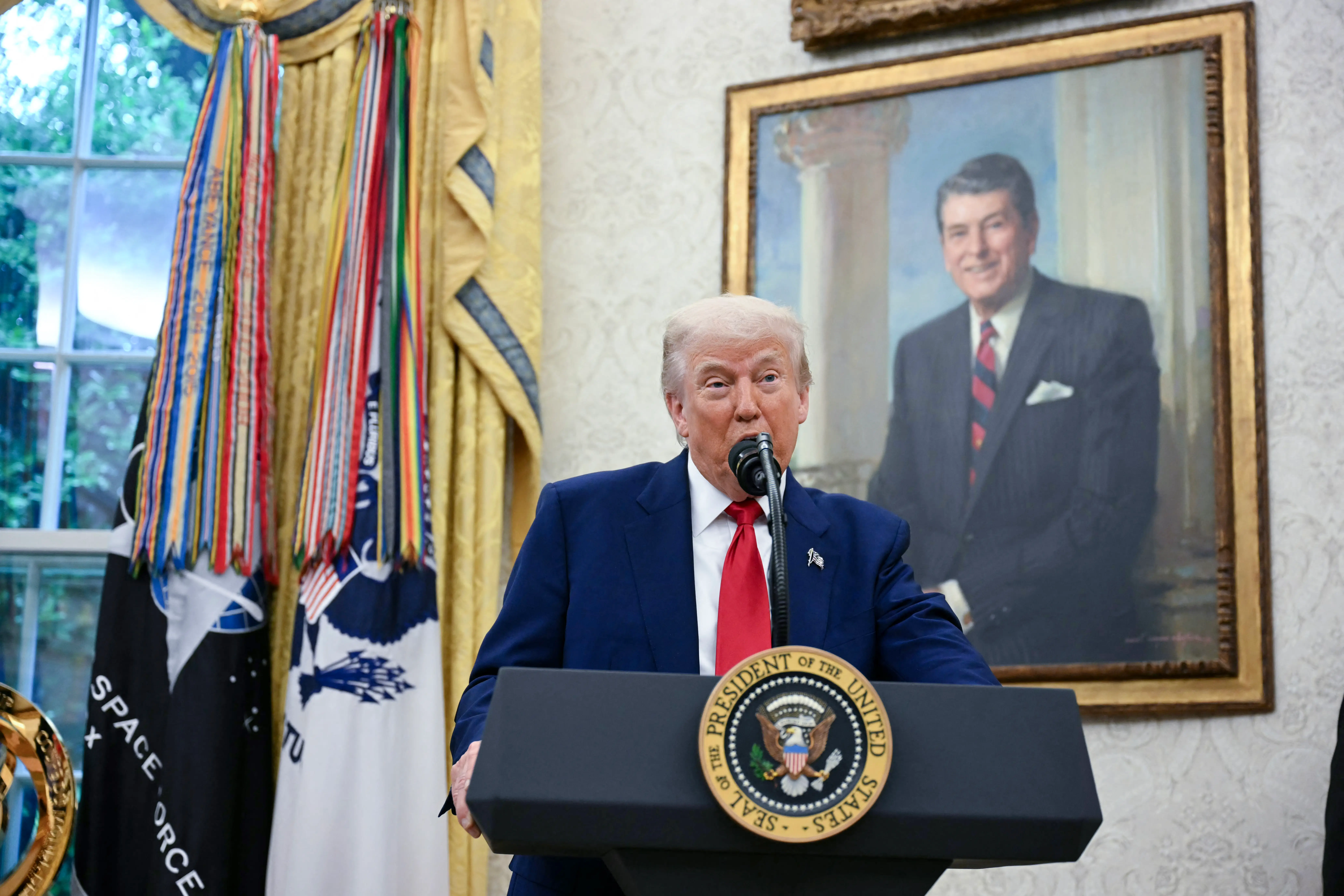 Trump administration rejigs federal hiring process, bans use of race, ethnicity data