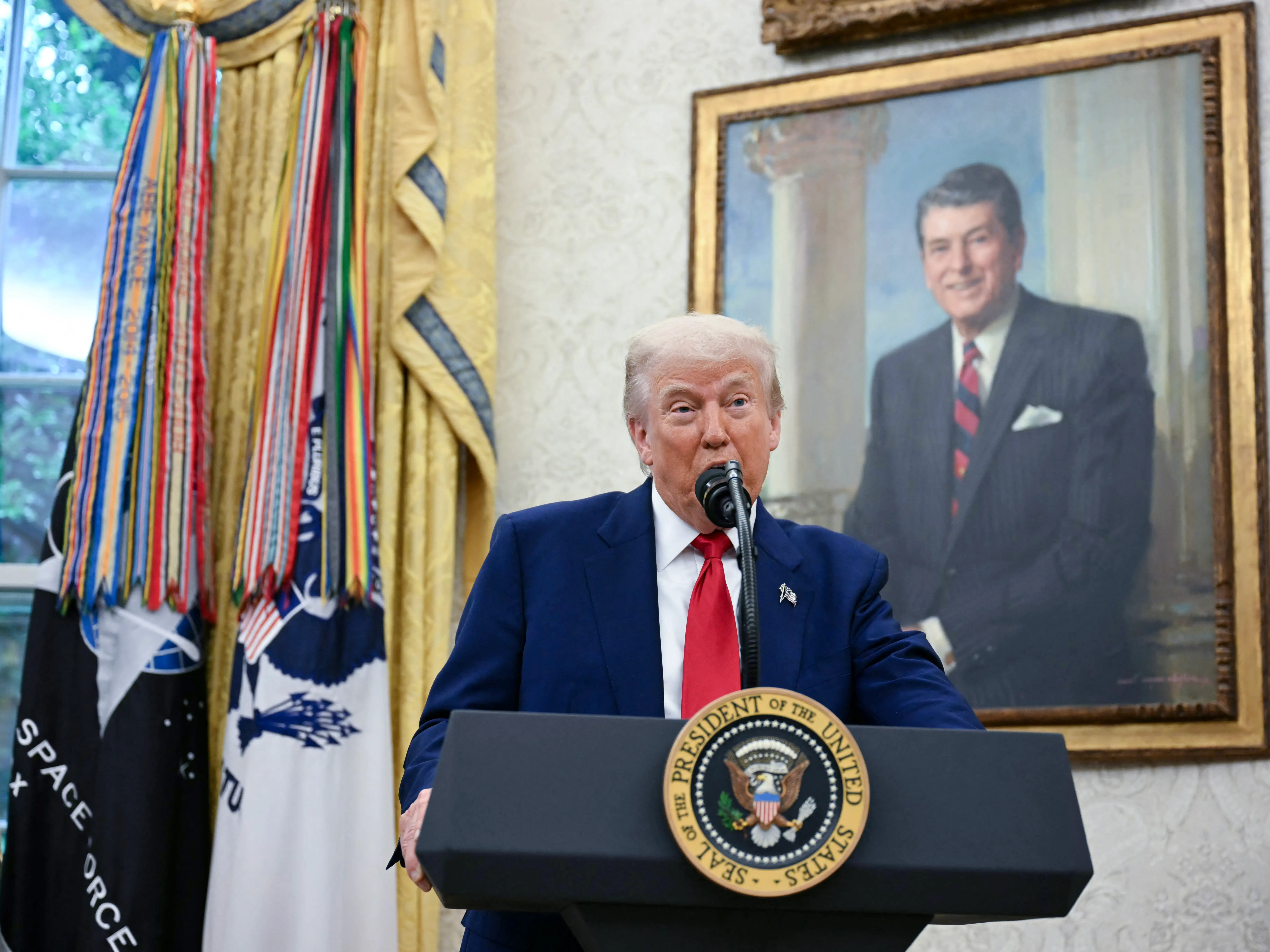 Trump administration rejigs federal hiring process, bans use of race, ethnicity data Trump administration rejigs federal hiring process, bans use of race, ethnicity data