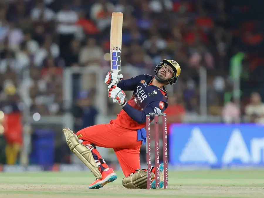 RCB vs PBKS, IPL 2025 Final: WATCH | Jitesh Sharma hits INCREDIBLE scoop which even SKY would be proud of