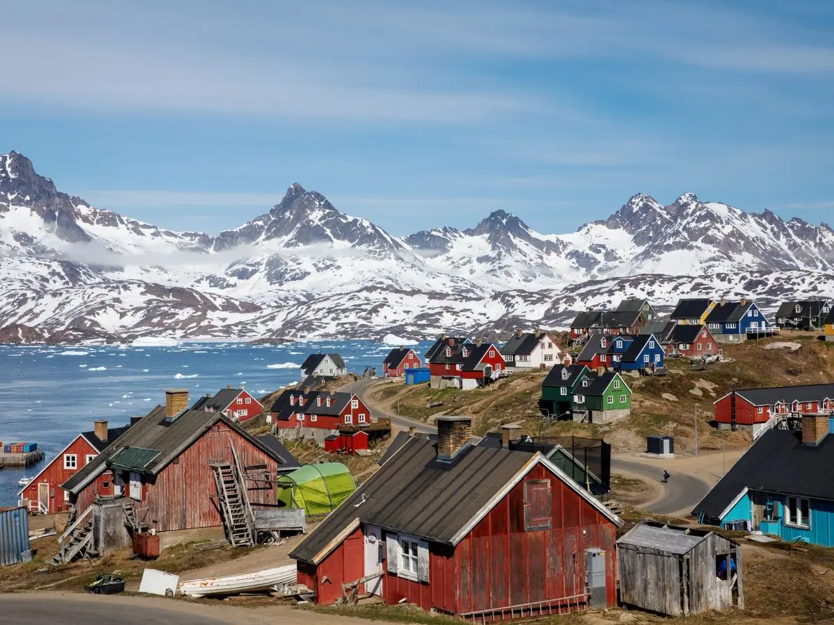 10 per cent of global fresh water The massive ice sheet