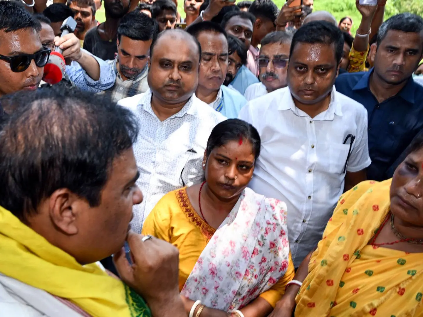 Shoot-at-sight order in Assam's Dhubri amid communal unrest following Eid‑al‑Adha Shoot-at-sight order in Assam's Dhubri amid communal unrest following Eid‑al‑Adha