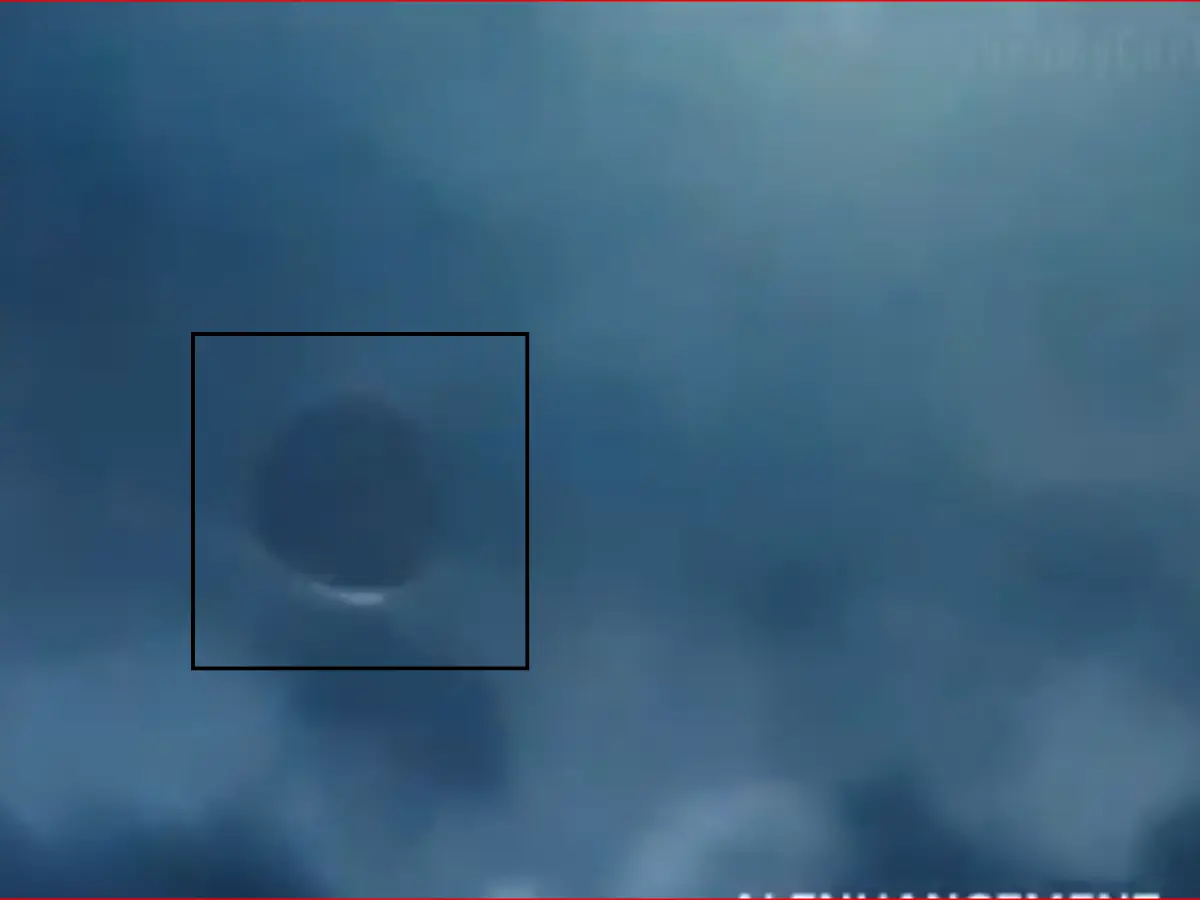 US military footage shows strange flying disc over Afghan-Pakistan border. Watch US military footage shows strange flying disc over Afghan-Pakistan border. Watch