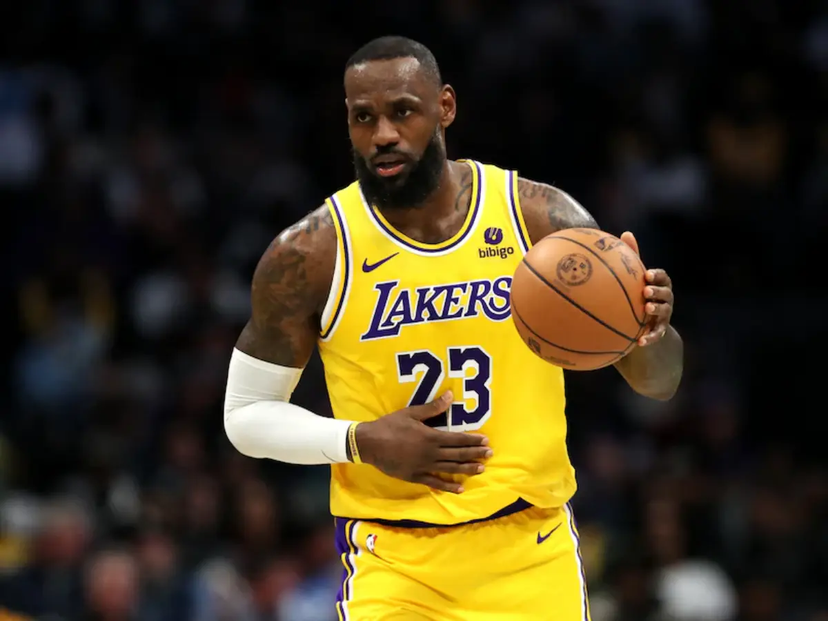 Mark Walter set to purchase Los Angeles Lakers in record $10 Billion deal Mark Walter set to purchase Los Angeles Lakers in record $10 Billion deal