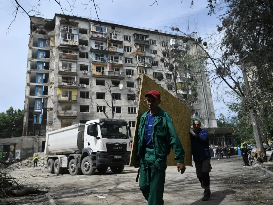 One killed, several wounded as Russia launches fresh wave of drone attacks on Ukraine's capital Kyiv One killed, several wounded as Russia launches fresh wave of drone attacks on Ukraine's capital Kyiv