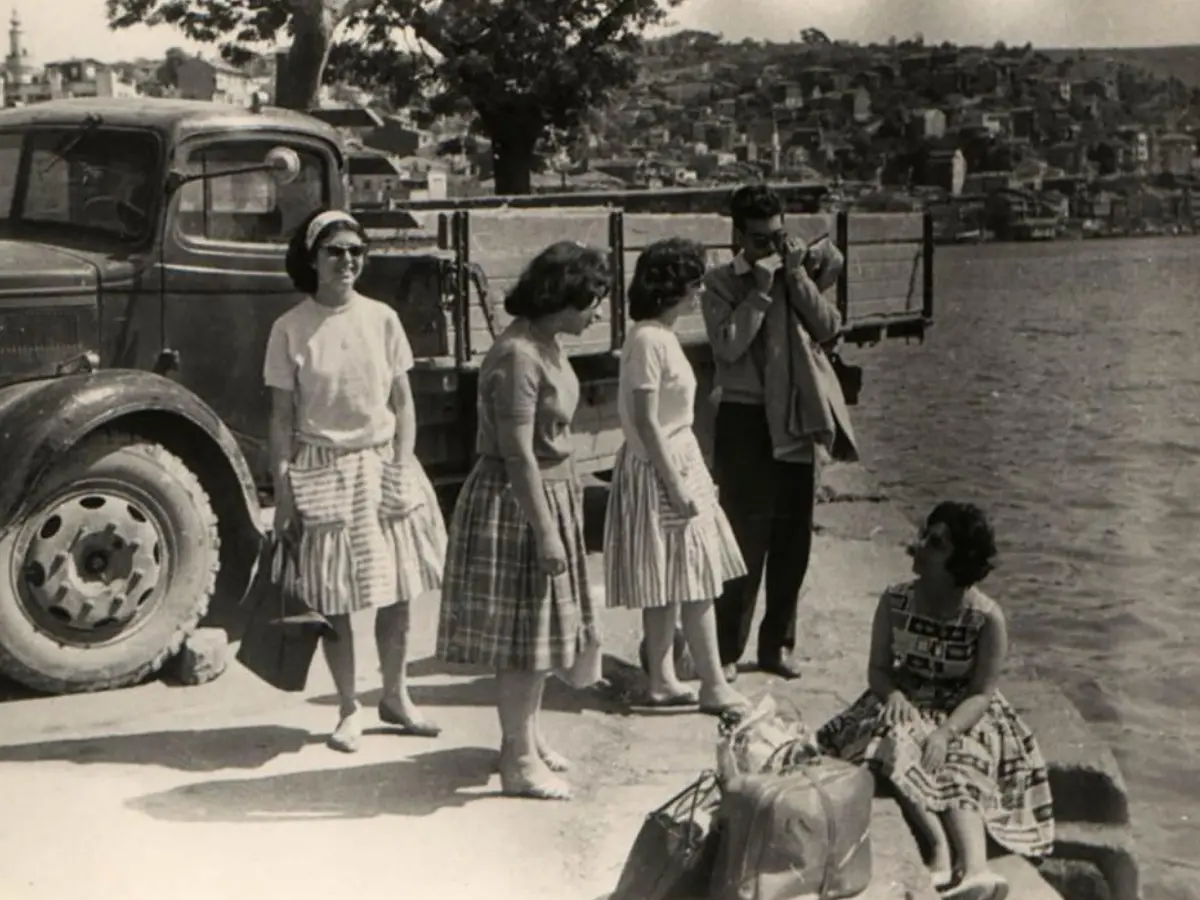 Men and women roaming freely before 1971