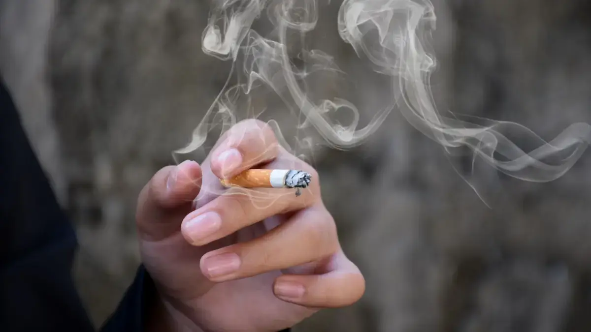 Can your smartwatch help you quit smoking? Here’s what you need to know