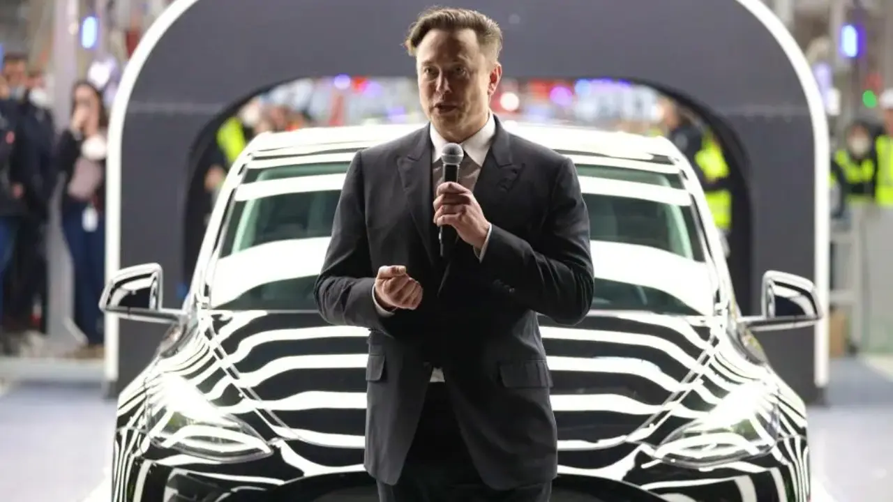 Why Tesla cars can drive without humans? All about its 'AFSD' software