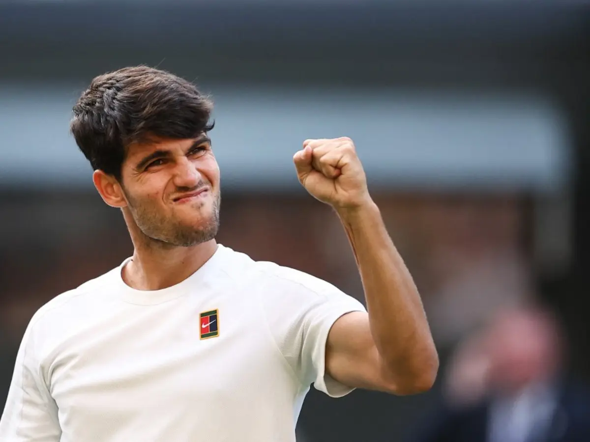 Wimbledon 2025: Carlos Alcaraz into last 16 as Aryna Sabalenka outlasts Emma Raducanu Wimbledon 2025: Carlos Alcaraz into last 16 as Aryna Sabalenka outlasts Emma Raducanu