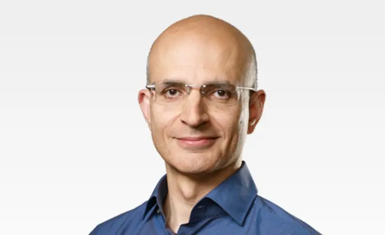 Sabih Khan, Apple's next COO, was born in India's Moradabad; his predecessor's salary was...