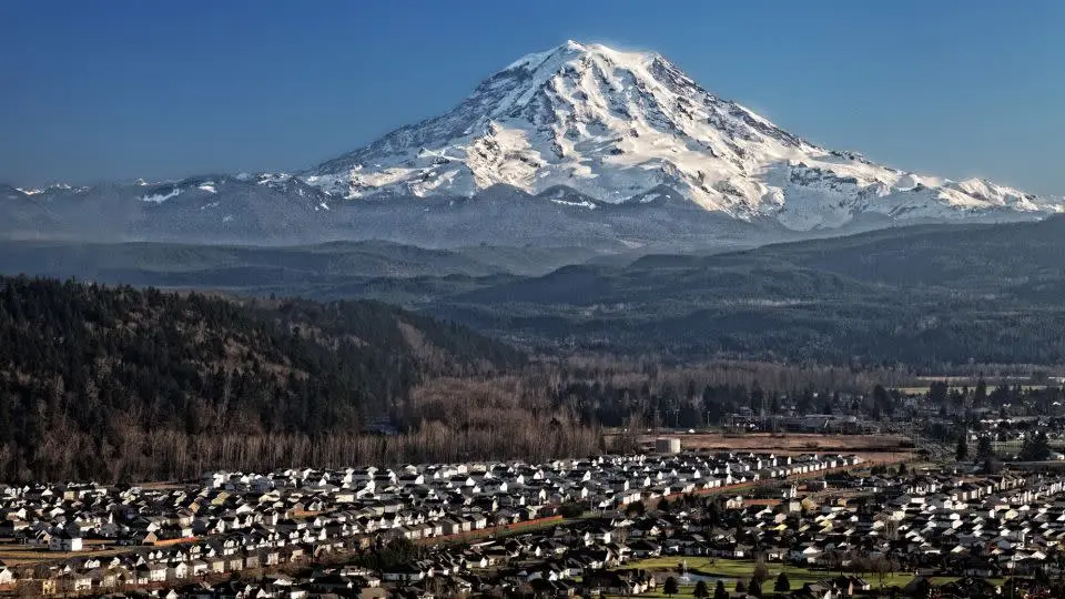 Over 300 earthquake detected at Mount Rainier, Washington, biggest since 2009