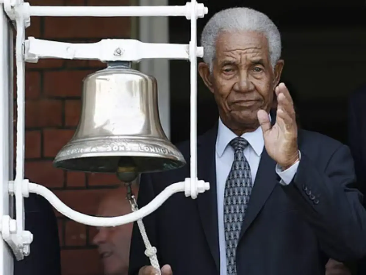 The day Sir Garry Sobers walked onto the field to meet Rohit Sharma and Virat Kohli | WATCH