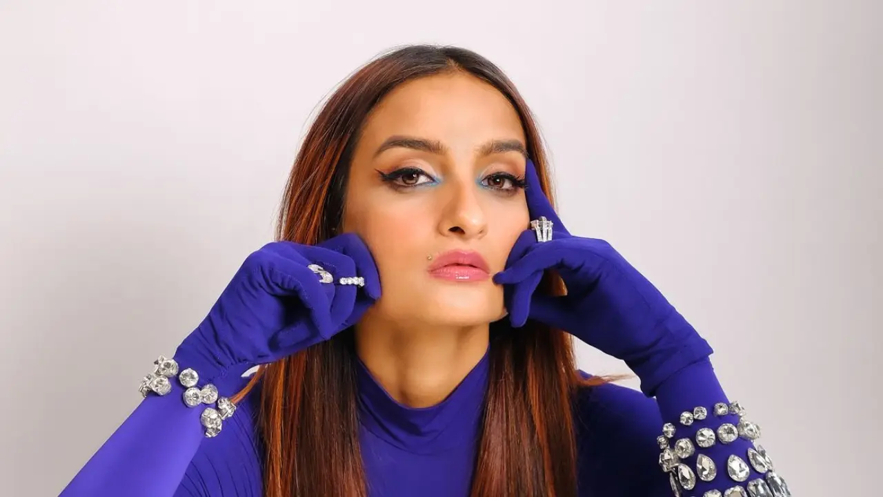 Singer Rashmeet Kaur on creating viral songs like Bajre Da Sitta, Nadiyon Paar and more: You can’t predict a song’s life | Exclusive