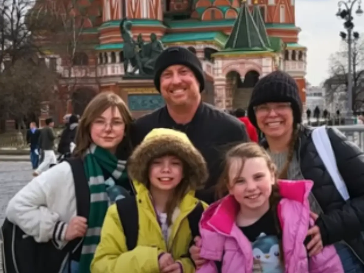 Unhappy with free talk on lesbianism, American family moved to Russia. The dad is now fighting Ukraine on front line