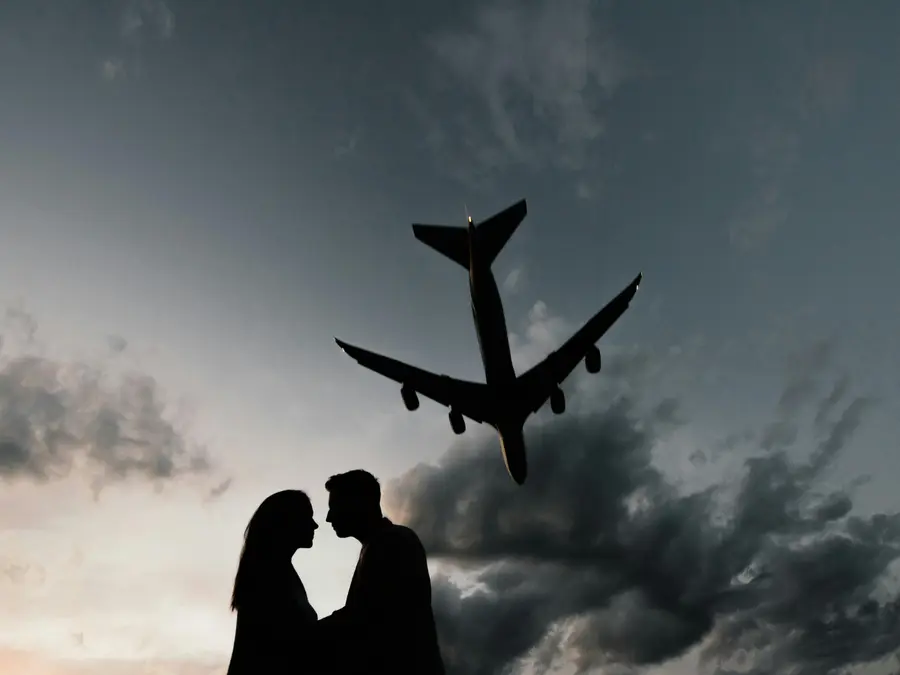 Lewd couple caught engaging in sex right on their seats on the plane to New York
